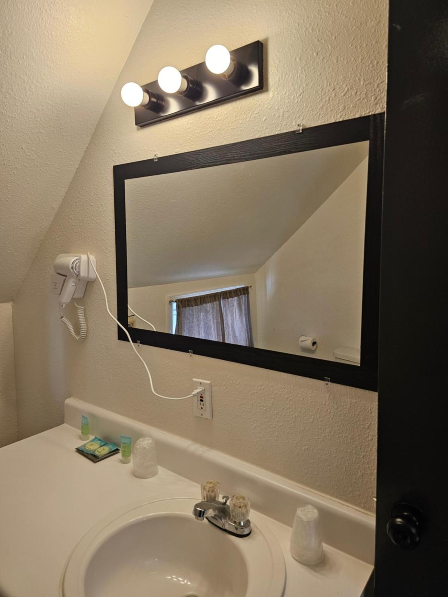 H&H Motor Lodge Idaho Springs Dış mekan fotoğraf