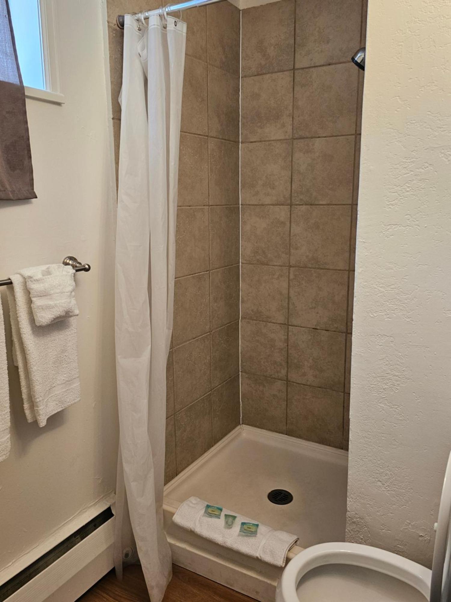 H&H Motor Lodge Idaho Springs Dış mekan fotoğraf