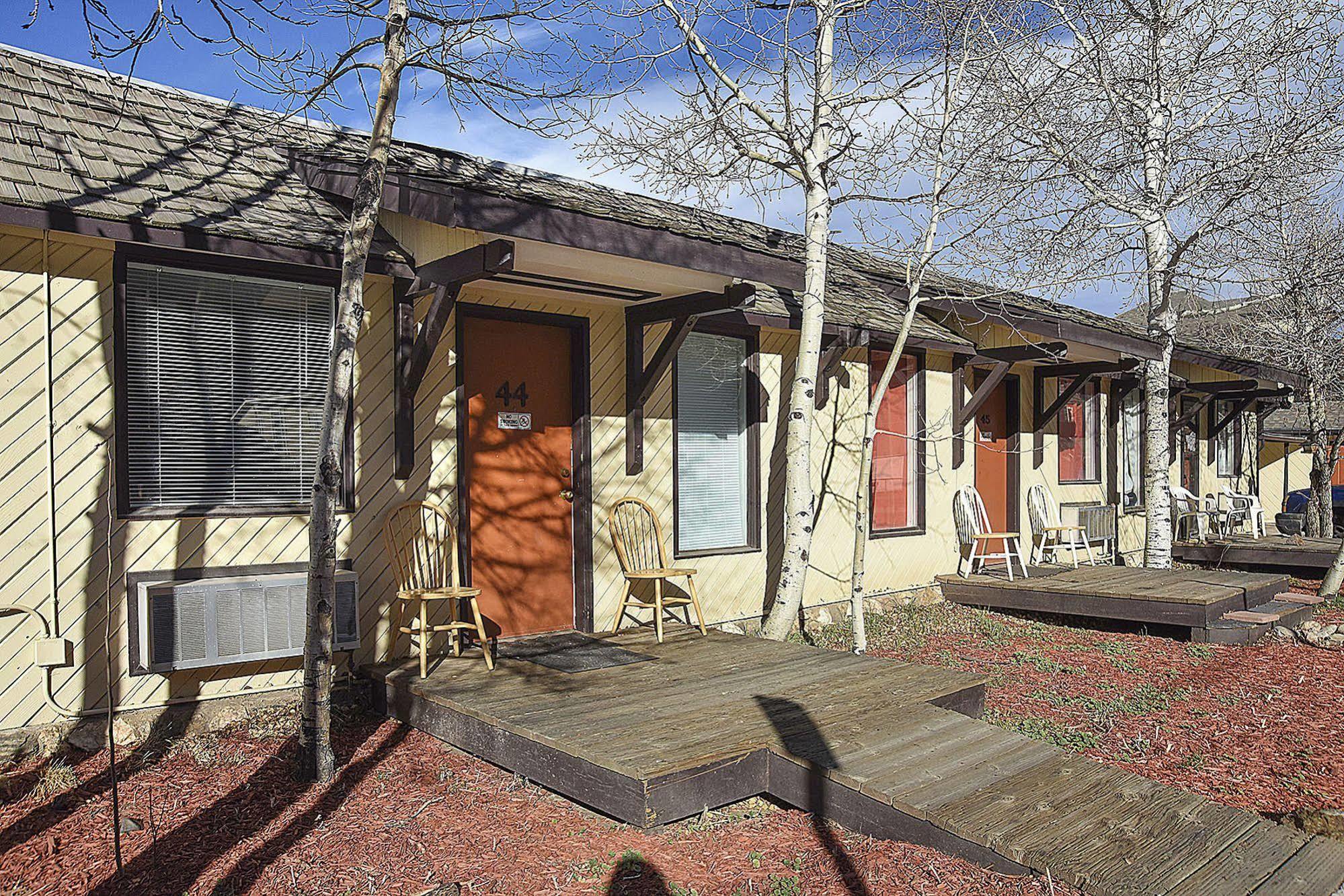 H&H Motor Lodge Idaho Springs Dış mekan fotoğraf